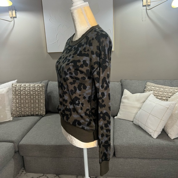 Anthropologie camo sweater - Picture 5 of 7
